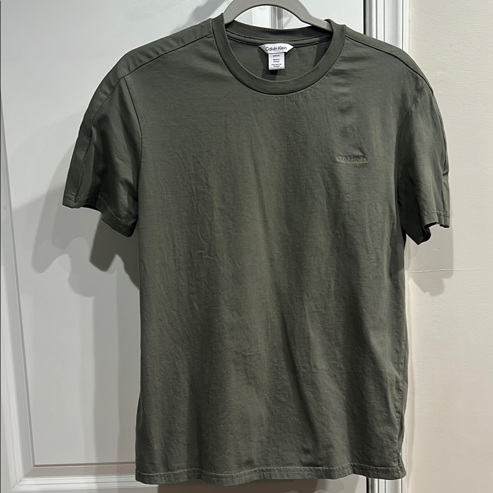 Calvin Klein Men's Green T-Shirt